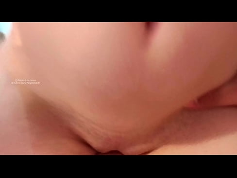 ❤️ 睡在姐姐的房间里，就这样被吵醒了 ☑ Hard porn️❤